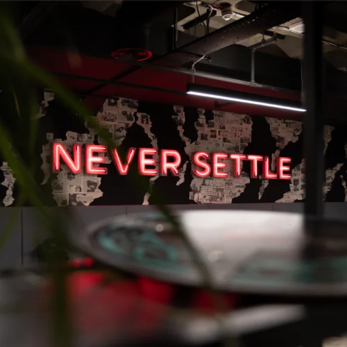 Revolut-Never-Settle